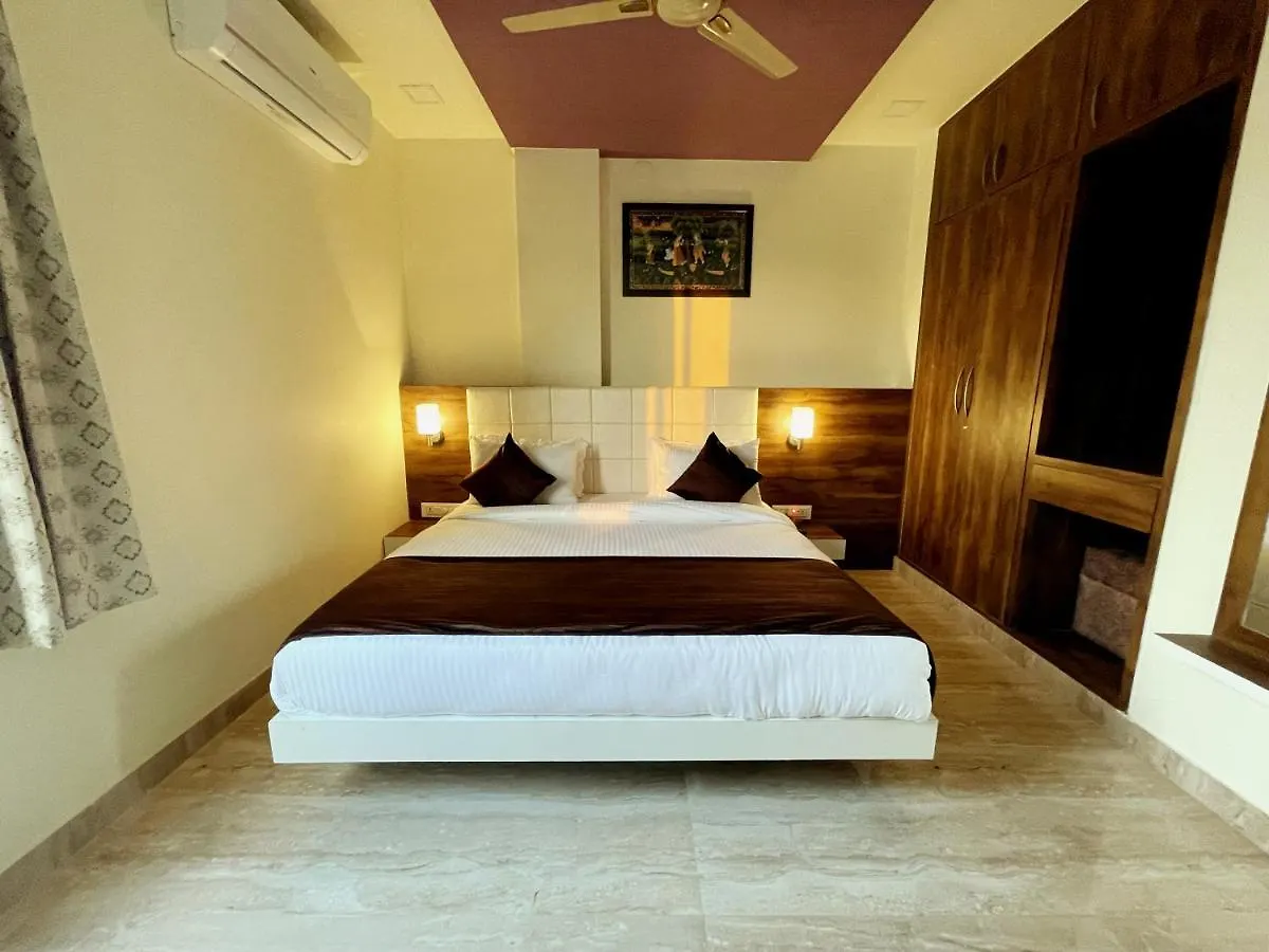 Hotel Kartikey - Nearby Monsoon Palace