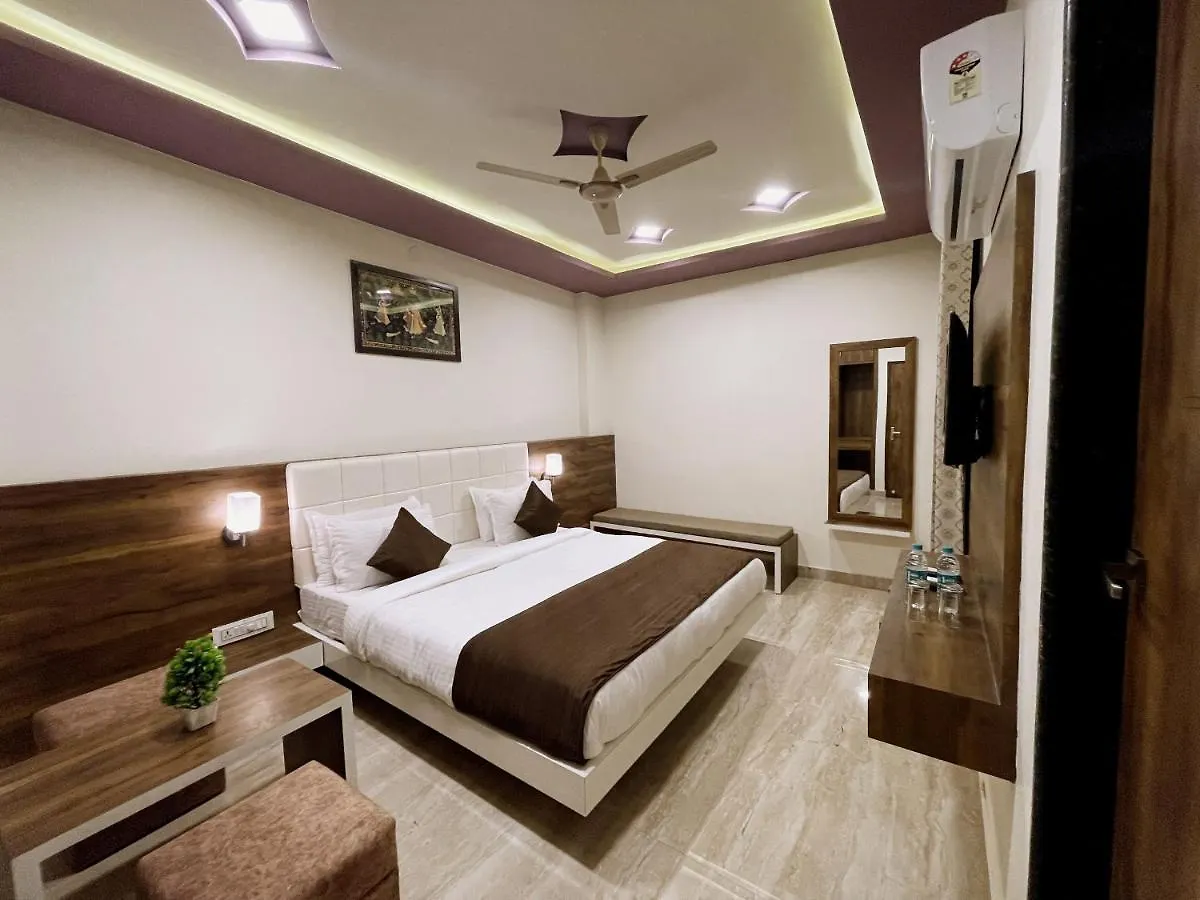 Hotel Kartikey - Nearby Monsoon Palace 3*, 우다이푸르 인도