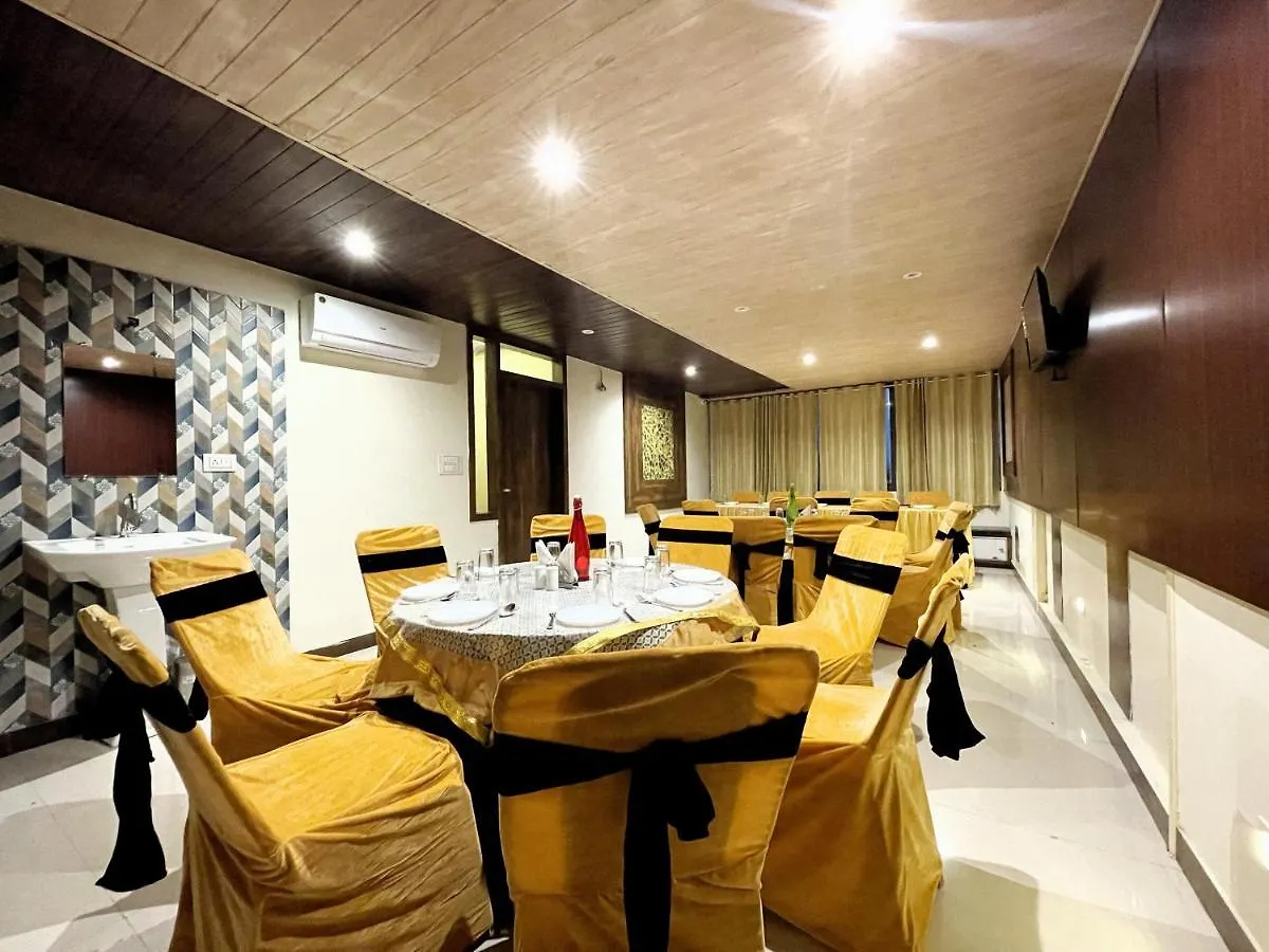 Hotel Kartikey - Nearby Monsoon Palace